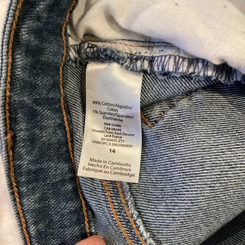 Sofia Vergara 14 Lila Women's Denim Jeans Shorts Distressed Cuffed Stretch